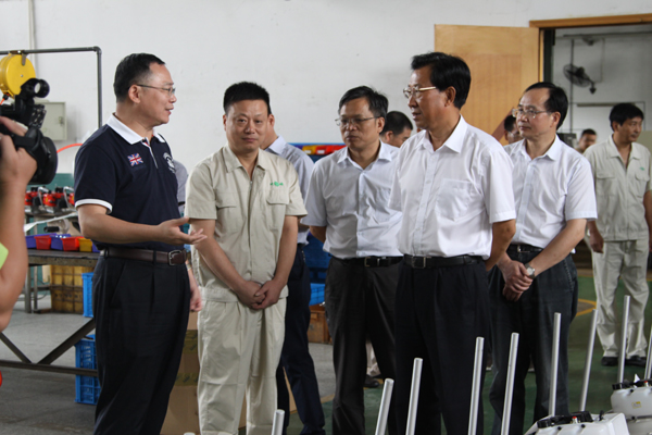 省委副書(shū)記王輝忠調研浙茶集團茶產(chǎn)業(yè)發(fā)展和為農服務(wù)工作