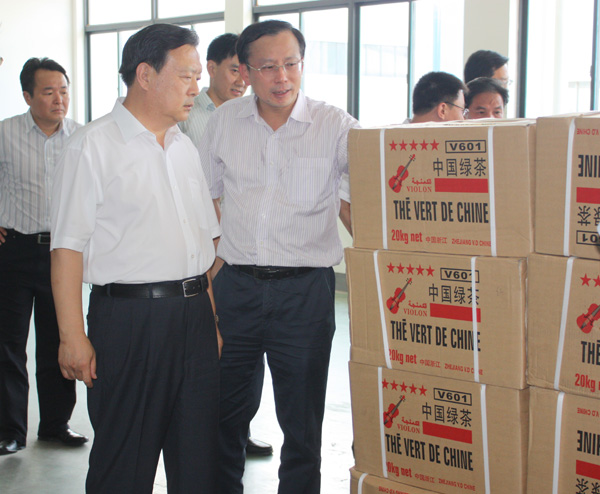 省委副書(shū)記夏寶龍到華大制茶、塔塔茶業(yè)考察