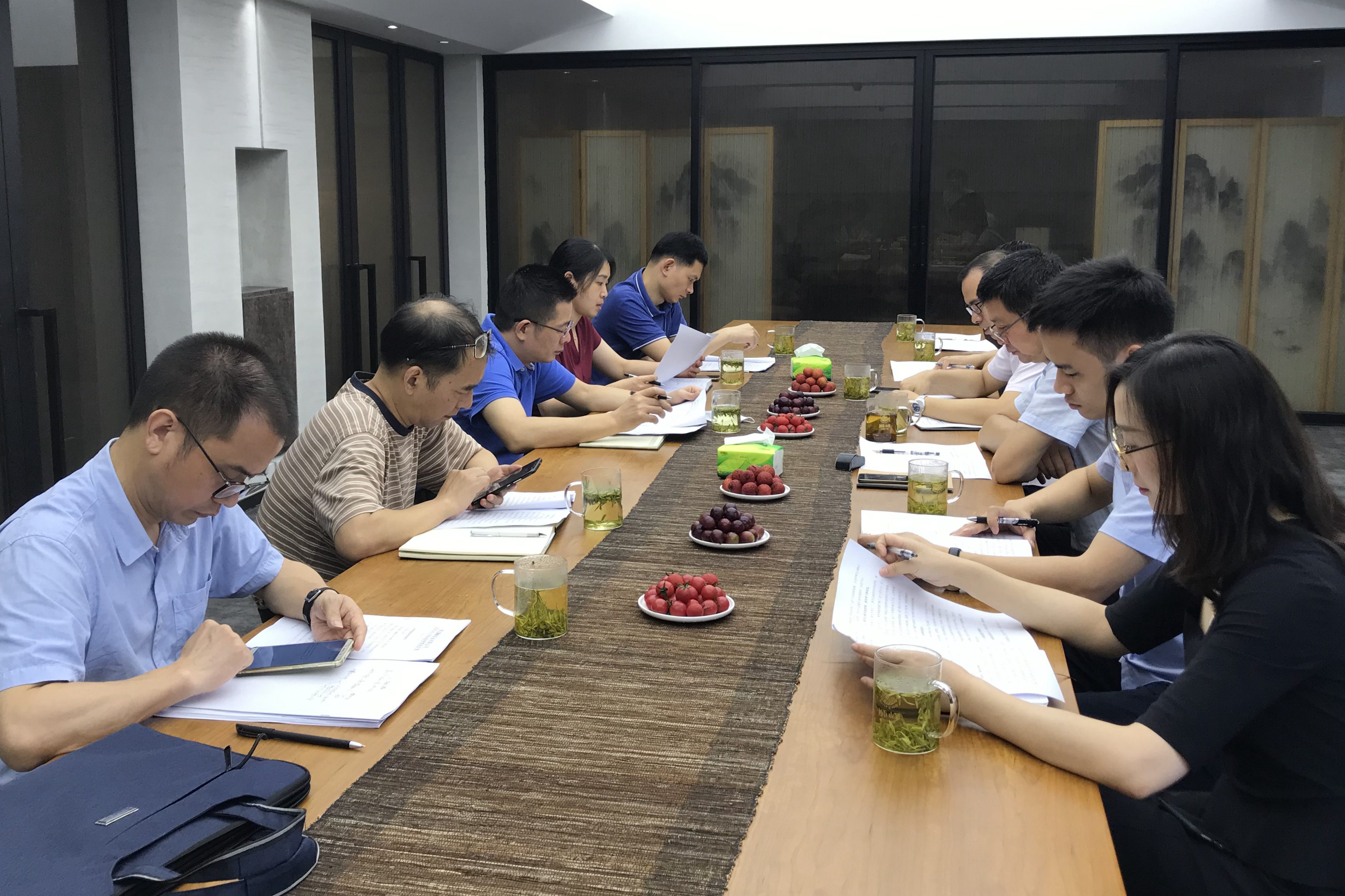 興合集團趙有國副總裁調研獅峰茶業(yè)公司