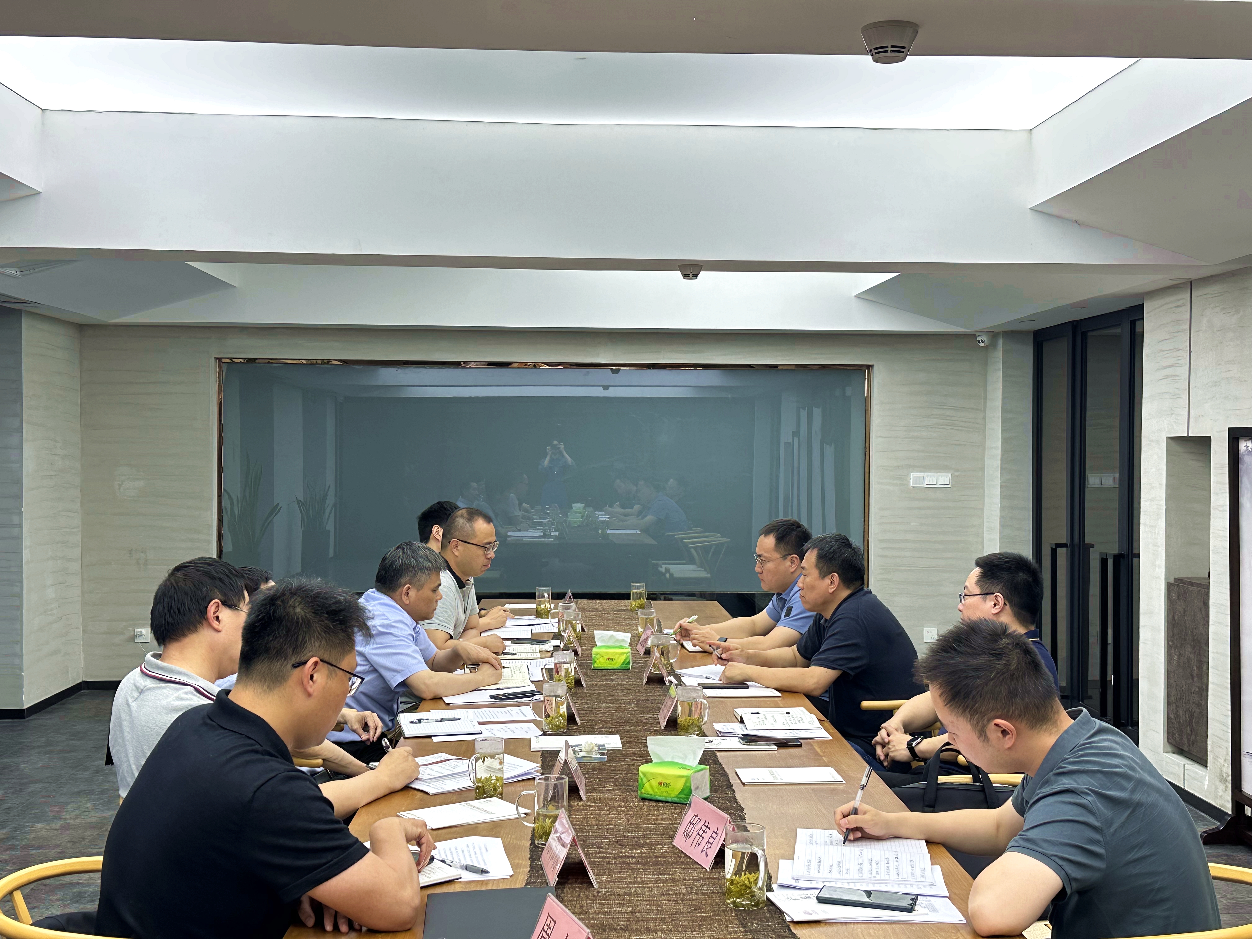 興合集團副總裁夏曉峰調研浙茶集團