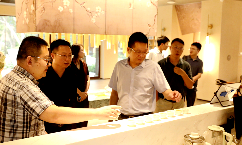 興合集團董事長(cháng)趙有國赴浙茶集團九宇有機公司調研